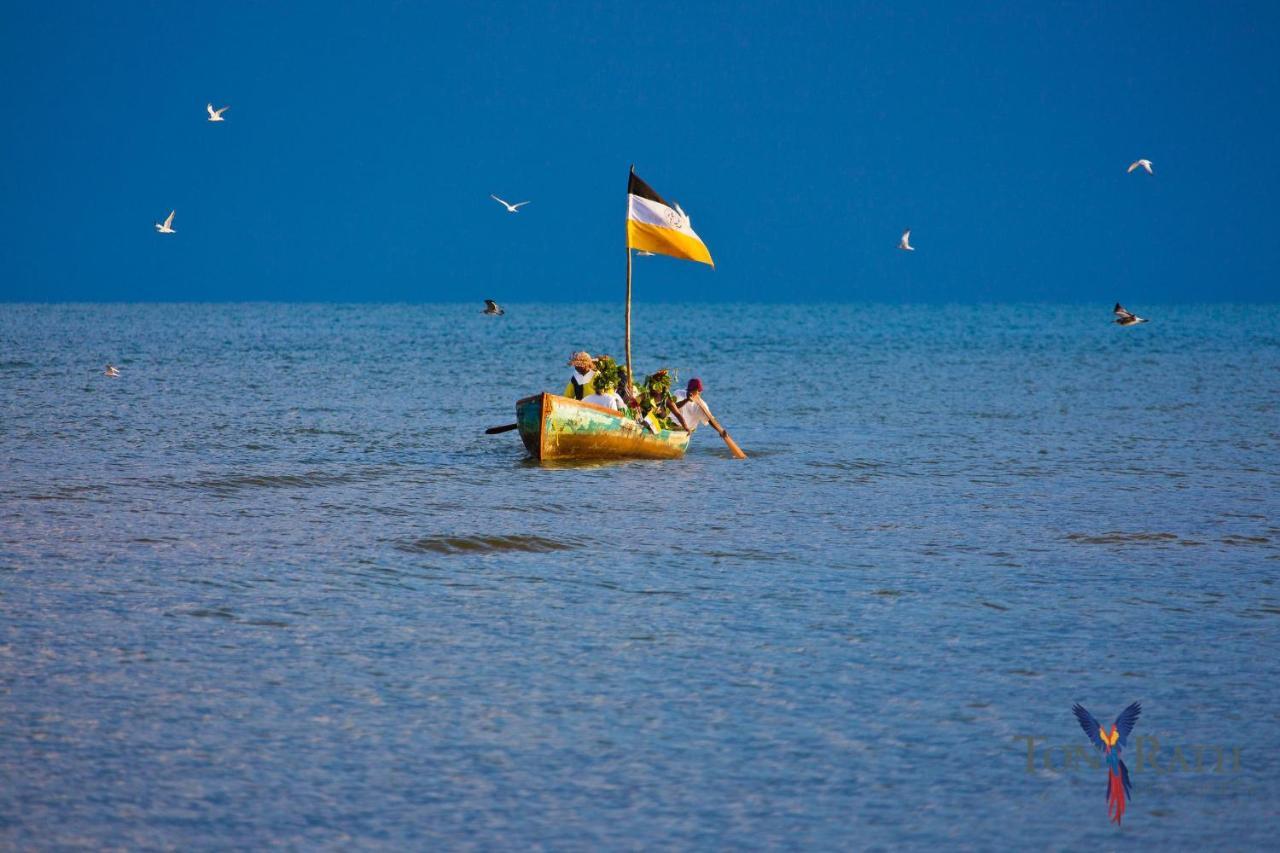 Pelican Beach Resort South Water Caye Dangriga Bagian luar foto